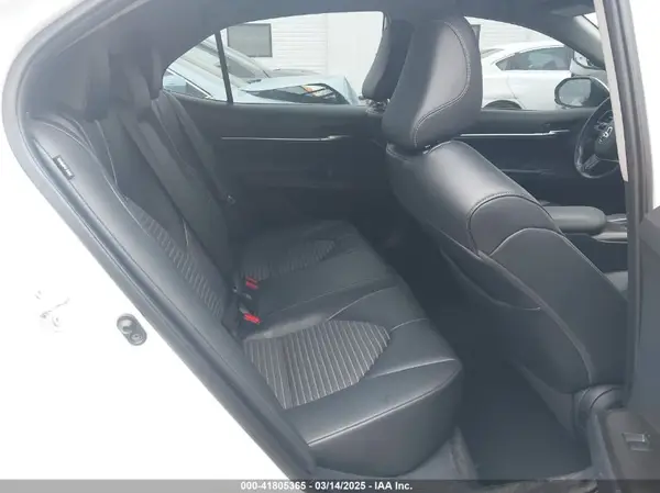 4T1G11AK1MU572982 2021 TOYOTA CAMRY - Image 8