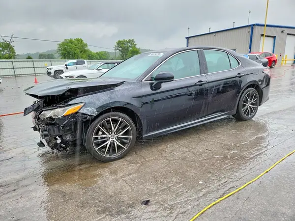 4T1G11AK1MU574683 2021 TOYOTA CAMRY - Image 1
