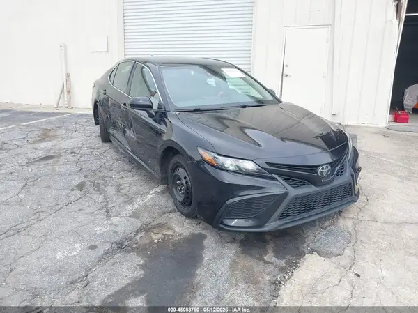 4T1G11AK1MU576272 2021 TOYOTA CAMRY - Image 1