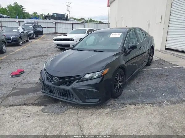4T1G11AK1MU576272 2021 TOYOTA CAMRY - Image 2
