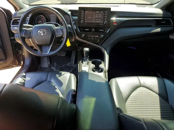 4T1G11AK1MU584016 2021 TOYOTA CAMRY - Image 8