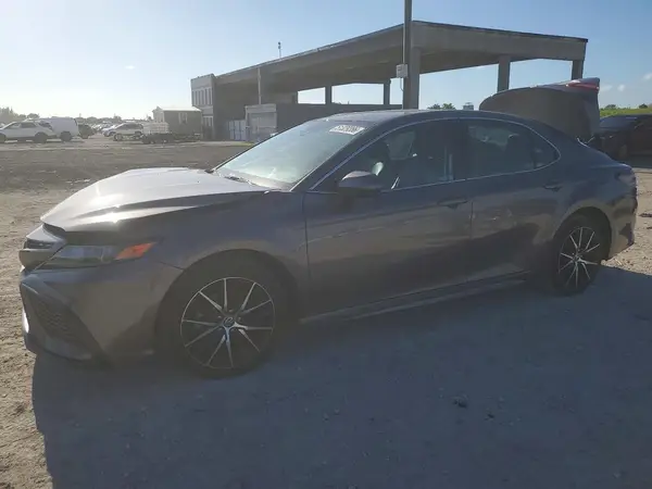 4T1G11AK1MU584937 2021 TOYOTA CAMRY - Image 1