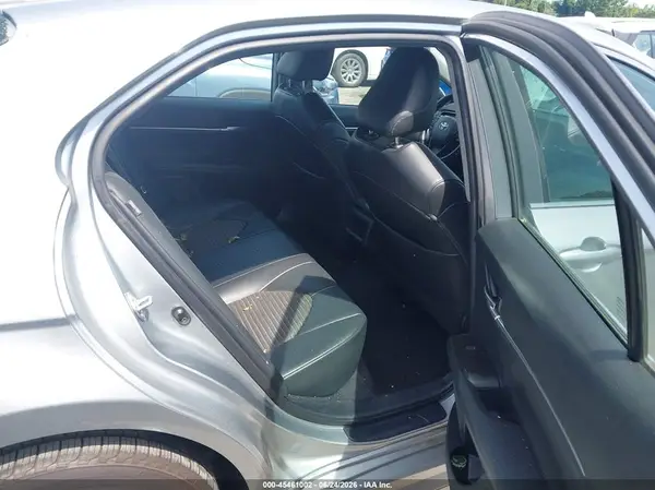 4T1G11AK1MU586896 2021 TOYOTA CAMRY - Image 8