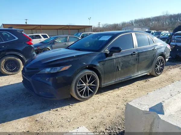 4T1G11AK1MU587191 2021 TOYOTA CAMRY - Image 2