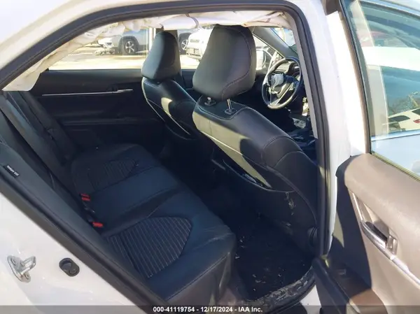 4T1G11AK1MU587241 2021 TOYOTA CAMRY - Image 8