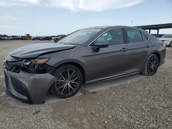 4T1G11AK1MU587255 2021 TOYOTA CAMRY - Image 1