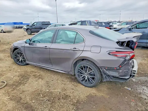 4T1G11AK1MU587529 2021 TOYOTA CAMRY - Image 2