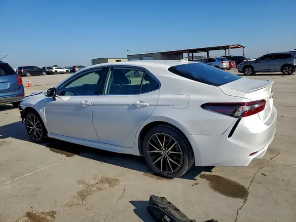 4T1G11AK1MU588003 2021 TOYOTA CAMRY - Image 2