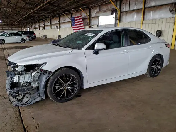 4T1G11AK1MU588616 2021 TOYOTA CAMRY - Image 1
