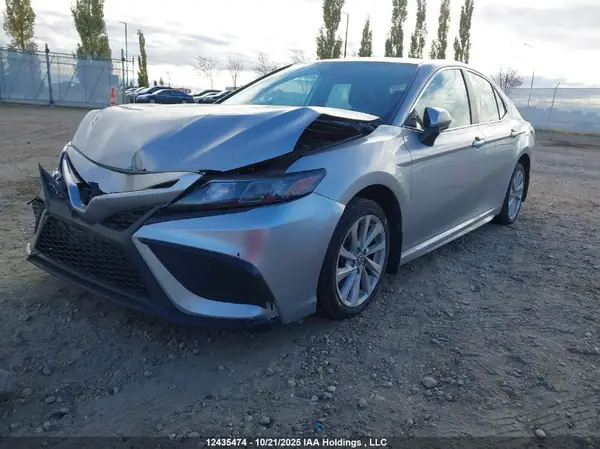 4T1G11AK1MU591970 2021 TOYOTA CAMRY - Image 2