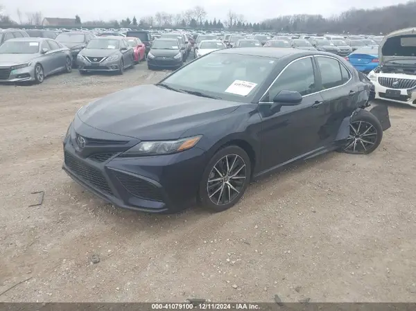4T1G11AK1MU597624 2021 TOYOTA CAMRY - Image 2