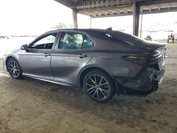4T1G11AK1MU597719 2021 TOYOTA CAMRY - Image 2