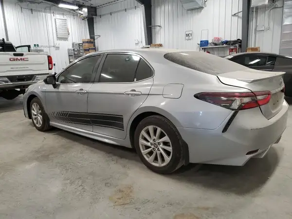 4T1G11AK1MU599003 2021 TOYOTA CAMRY - Image 2