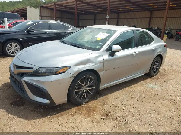 4T1G11AK1MU599101 2021 TOYOTA CAMRY - Image 2
