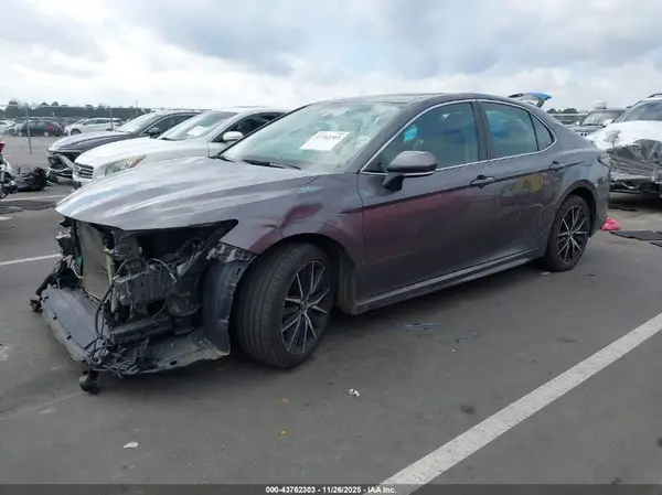 4T1G11AK1MU604037 2021 TOYOTA CAMRY - Image 2