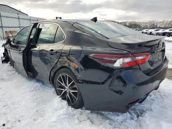 4T1G11AK1MU607858 2021 TOYOTA CAMRY - Image 2