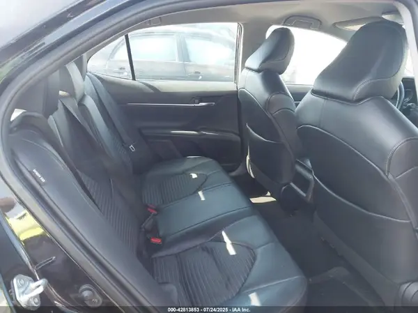 4T1G11AK1MU608010 2021 TOYOTA CAMRY - Image 8