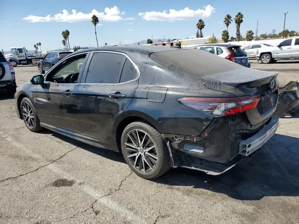 4T1G11AK1MU608055 2021 TOYOTA CAMRY - Image 2