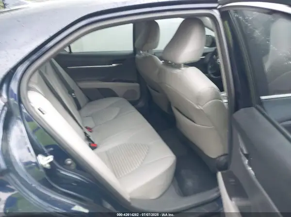 4T1G11AK1MU612042 2021 TOYOTA CAMRY - Image 8