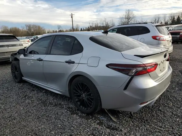 4T1G11AK1NU002529 2022 TOYOTA CAMRY - Image 2