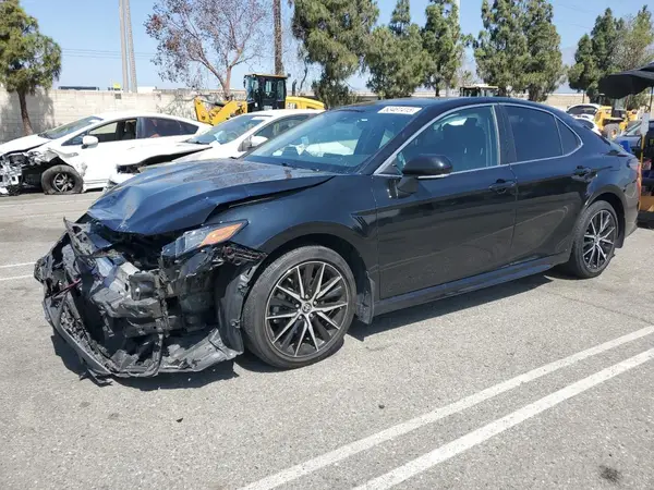 4T1G11AK1NU017936 2022 TOYOTA CAMRY - Image 1