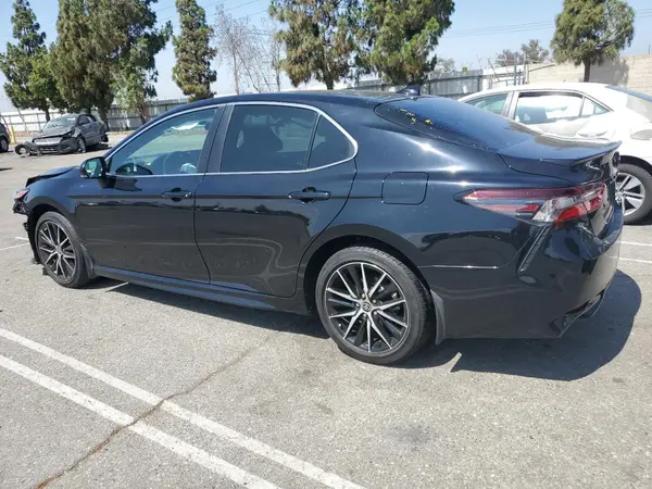 4T1G11AK1NU017936 2022 TOYOTA CAMRY - Image 2