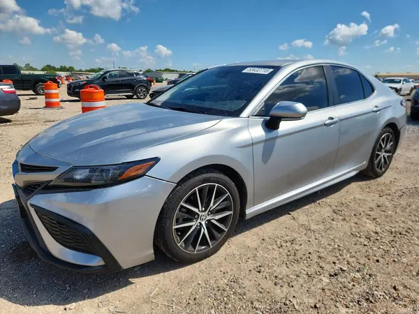 4T1G11AK1NU019606 2022 TOYOTA CAMRY - Image 1