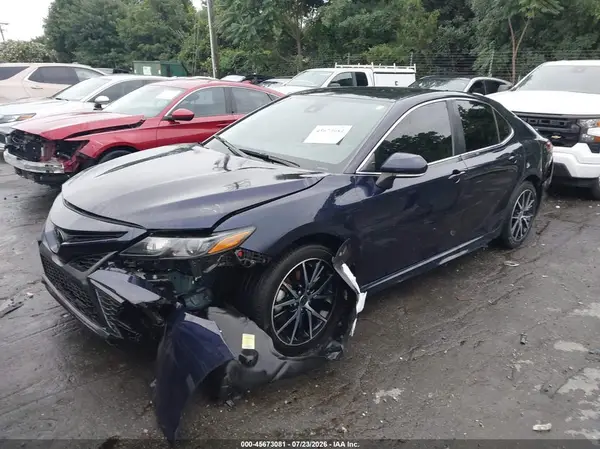 4T1G11AK1NU027866 2022 TOYOTA CAMRY - Image 2