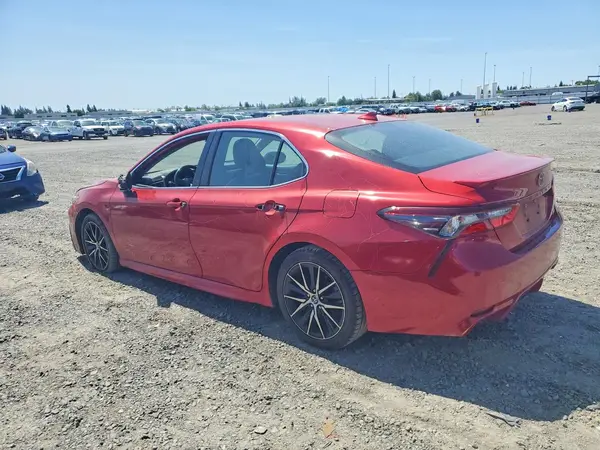 4T1G11AK1NU036938 2022 TOYOTA CAMRY - Image 2