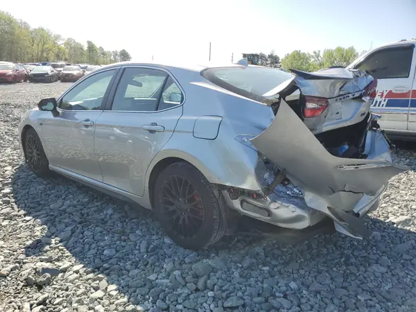 4T1G11AK1NU037782 2022 TOYOTA CAMRY - Image 2