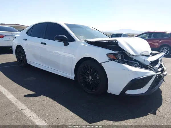 4T1G11AK1NU039094 2022 TOYOTA CAMRY - Image 1