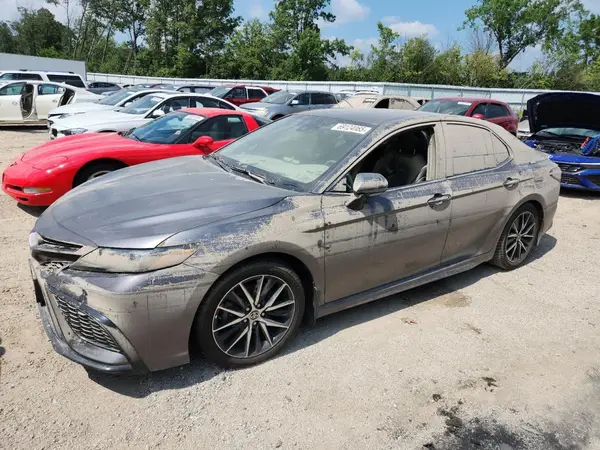 4T1G11AK1NU039998 2022 TOYOTA CAMRY - Image 1