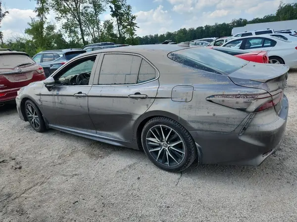 4T1G11AK1NU039998 2022 TOYOTA CAMRY - Image 2