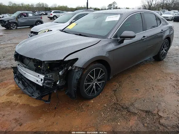 4T1G11AK1NU042383 2022 TOYOTA CAMRY - Image 2