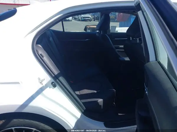 4T1G11AK1NU045123 2022 TOYOTA CAMRY - Image 8
