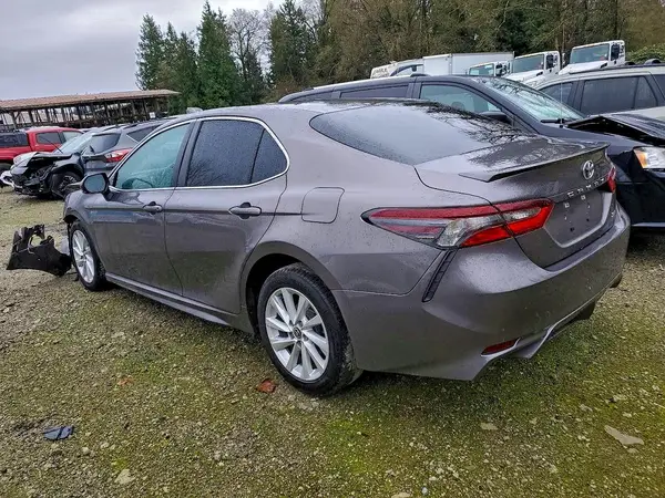 4T1G11AK1NU059829 2022 TOYOTA CAMRY - Image 2