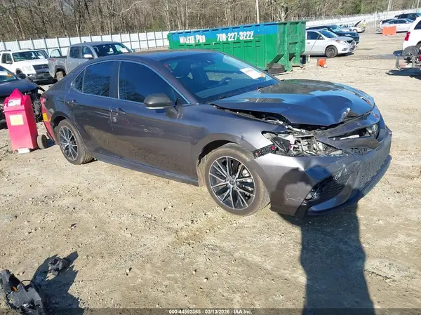 4T1G11AK1NU075089 2022 TOYOTA CAMRY - Image 1