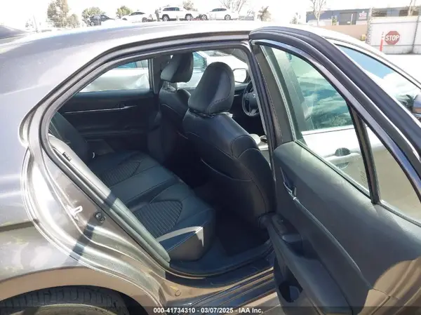 4T1G11AK1NU499064 2022 TOYOTA CAMRY - Image 8