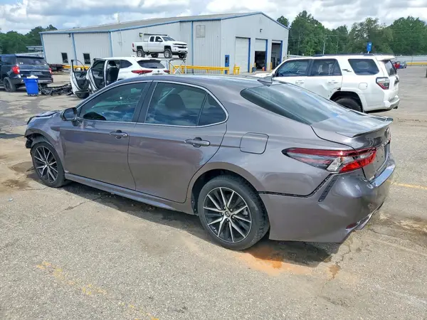 4T1G11AK1NU618490 2022 TOYOTA CAMRY - Image 2
