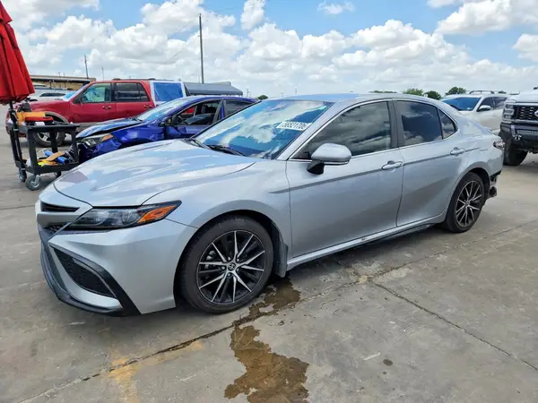 4T1G11AK1NU627223 2022 TOYOTA CAMRY - Image 1