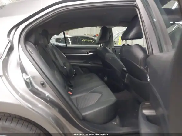 4T1G11AK1NU634043 2022 TOYOTA CAMRY - Image 8