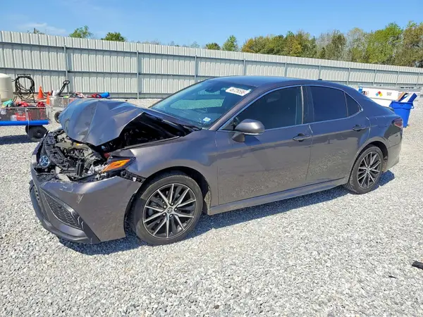 4T1G11AK1NU634737 2022 TOYOTA CAMRY - Image 1