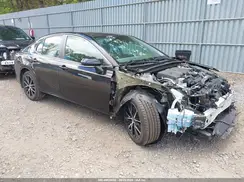 4T1G11AK1NU640764 2022 TOYOTA CAMRY