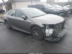 4T1G11AK1NU643762 2022 TOYOTA CAMRY