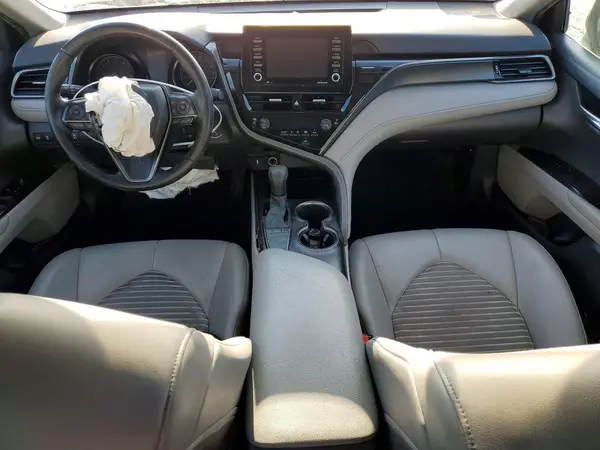 4T1G11AK1NU643891 2022 TOYOTA CAMRY - Image 8