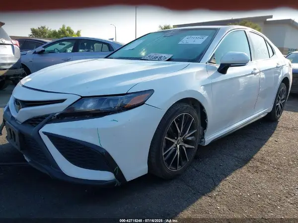 4T1G11AK1NU649254 2022 TOYOTA CAMRY - Image 2