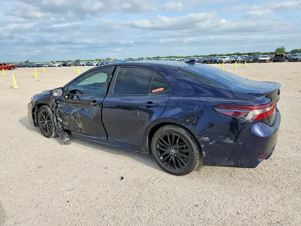 4T1G11AK1NU649514 2022 TOYOTA CAMRY - Image 2
