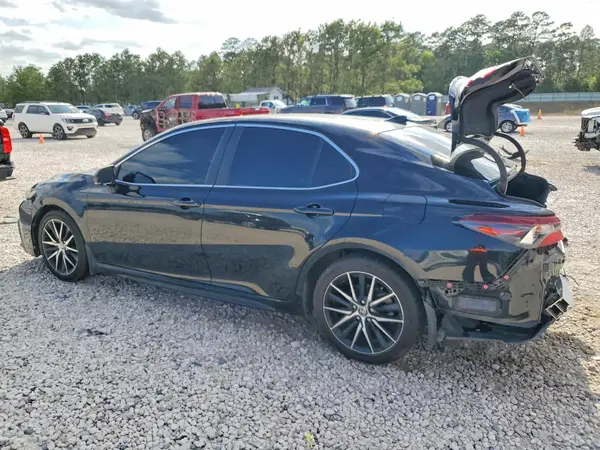 4T1G11AK1NU651456 2022 TOYOTA CAMRY - Image 2