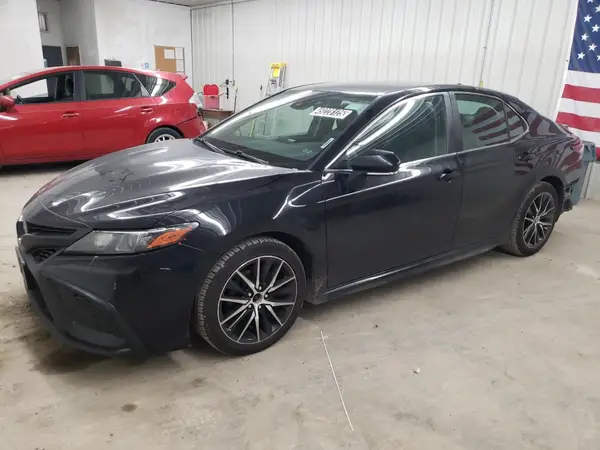 4T1G11AK1NU654020 2022 TOYOTA CAMRY - Image 1