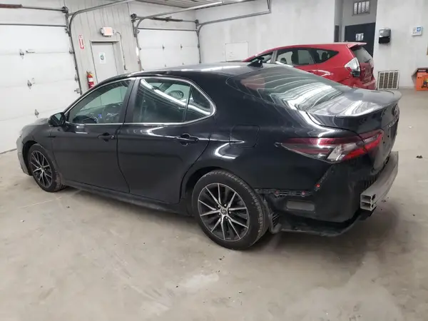 4T1G11AK1NU654020 2022 TOYOTA CAMRY - Image 2